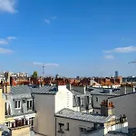 Le Penthouse Murat L